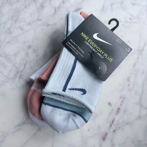 Nike Everyday Plus Lightweight Ankle Socks 3 Pair Pack